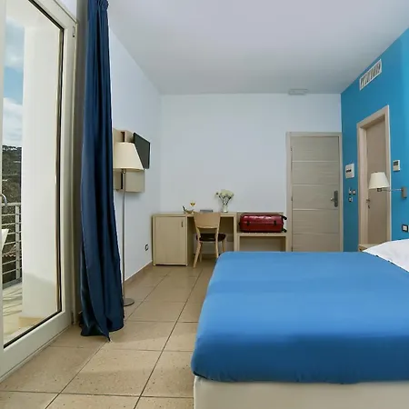 De Maria House Panzió SantʼAgata sui Due Golfi