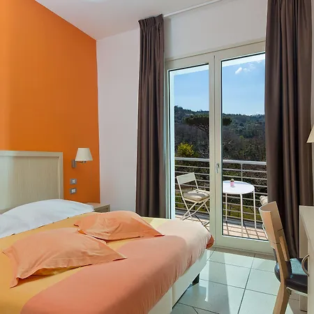 De Maria House 4*