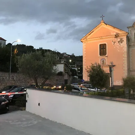 De Maria House Panzió