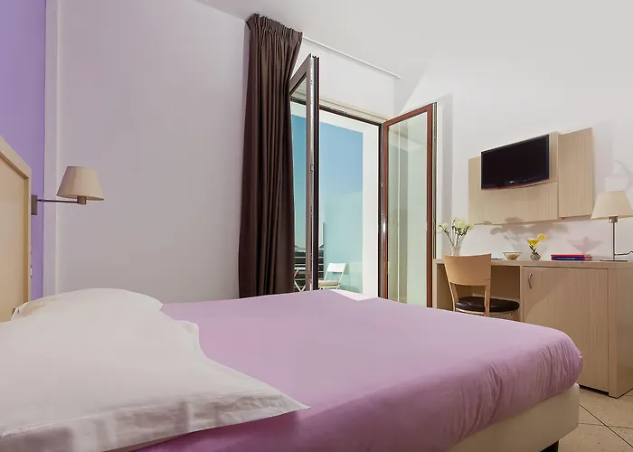 De Maria House Nocleg ze śniadaniem 4*