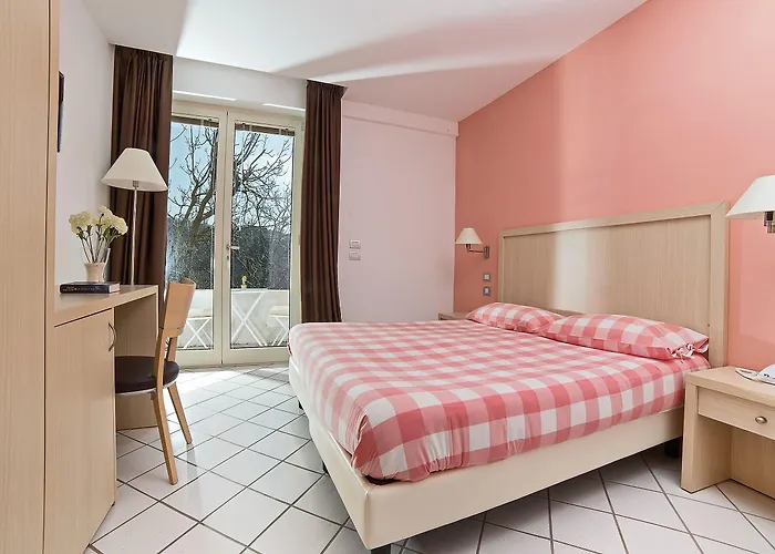 Nocleg ze śniadaniem De Maria House 4*