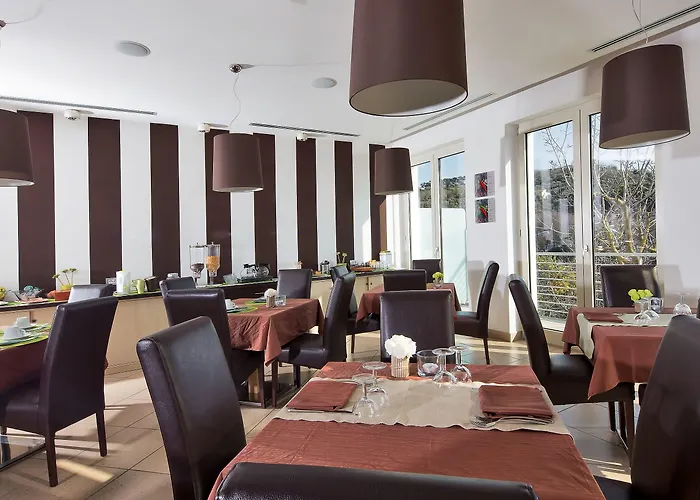 Nocleg ze śniadaniem De Maria House 4*