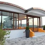 De Maria House